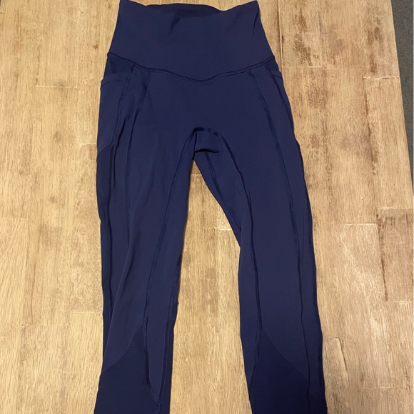 Lululemon Leggings Capri - Picture 4 of 4